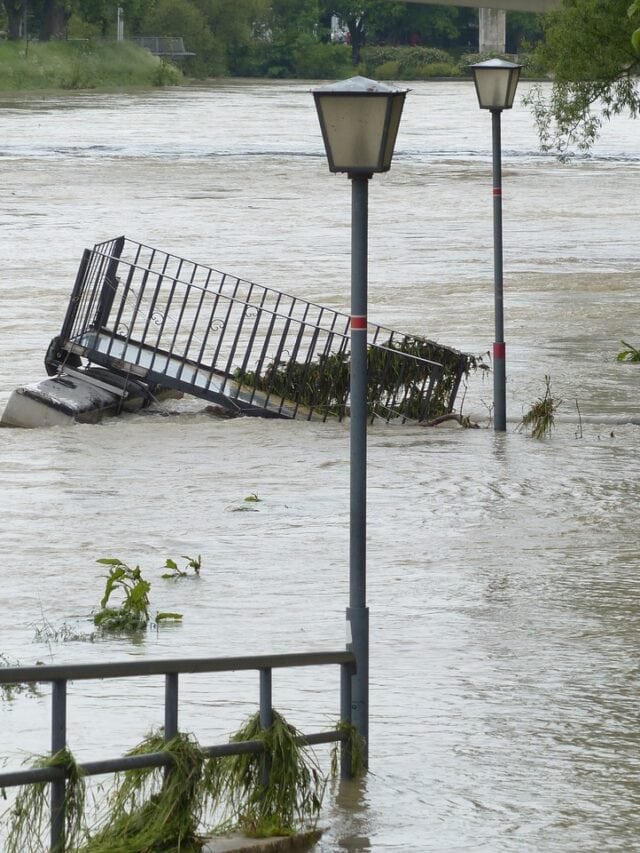 flood, road, gone down-123220.jpg